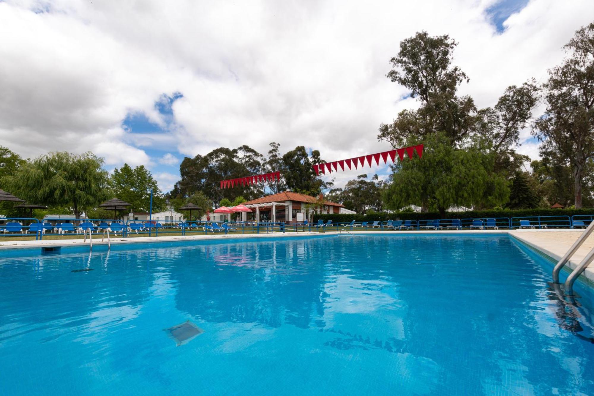 Hotel Parque De Campismo Orbitur Évora Esterno foto