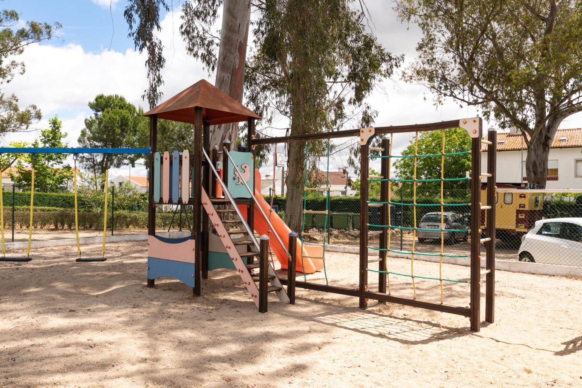 Hotel Parque De Campismo Orbitur Évora Esterno foto