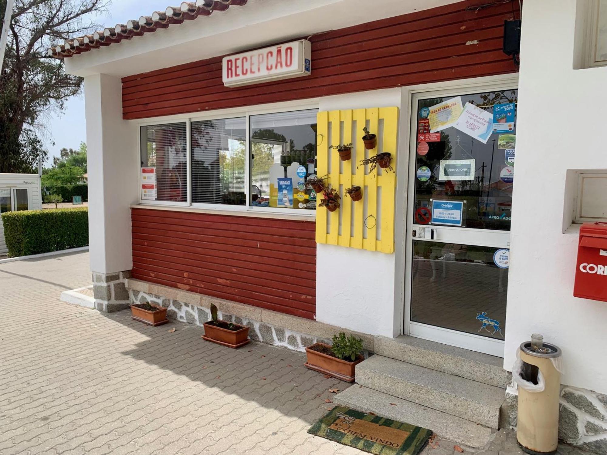 Hotel Parque De Campismo Orbitur Évora Esterno foto